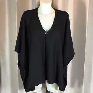 Charlie Paige knit poncho